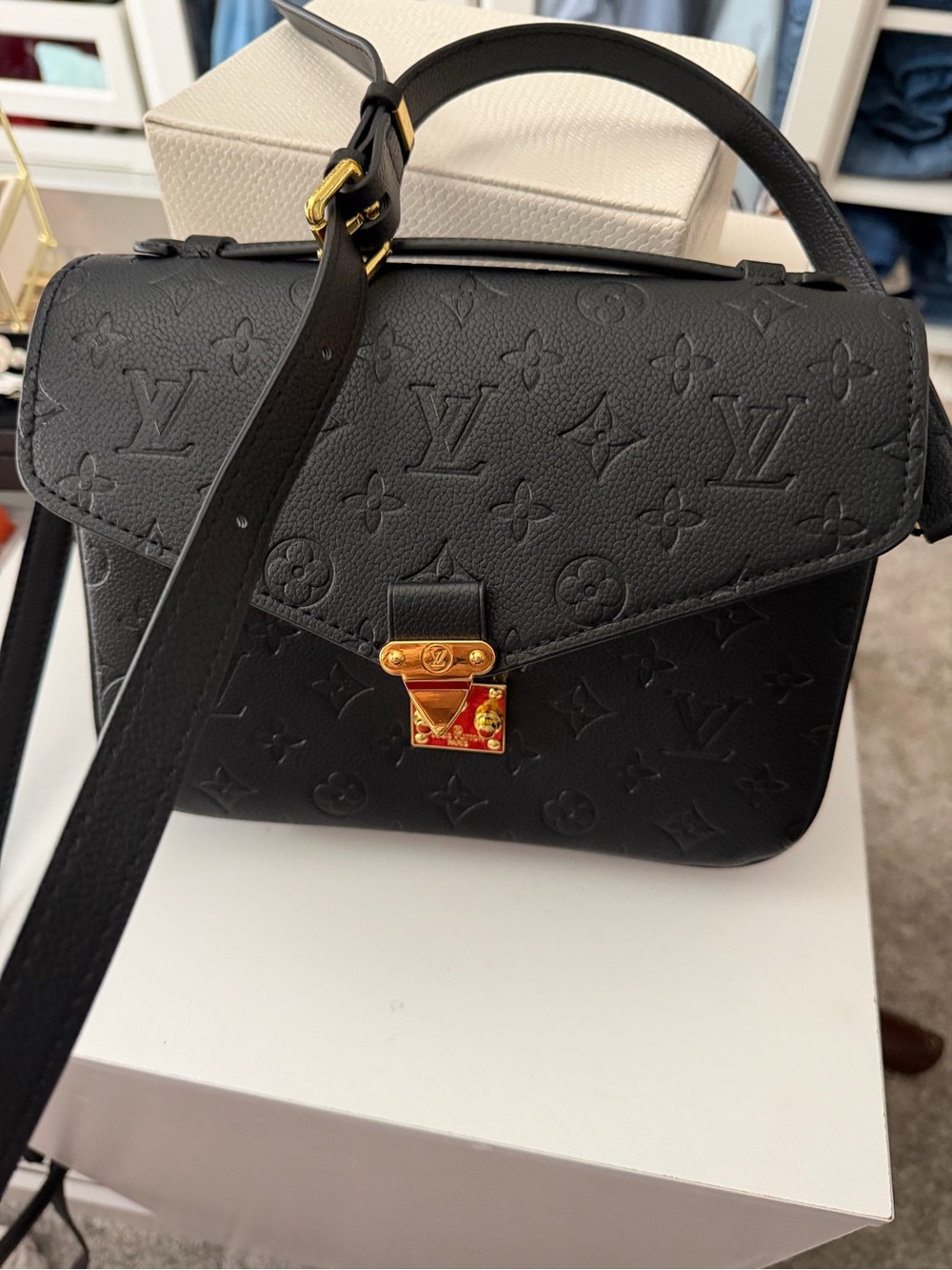 Purse - Picture 2 of 8